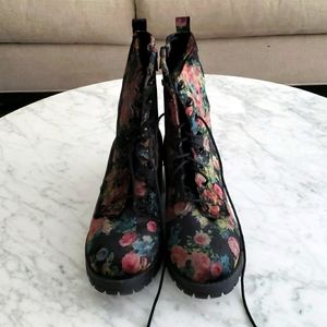 Madden Girl Eloisee Floral Combat Boots 10